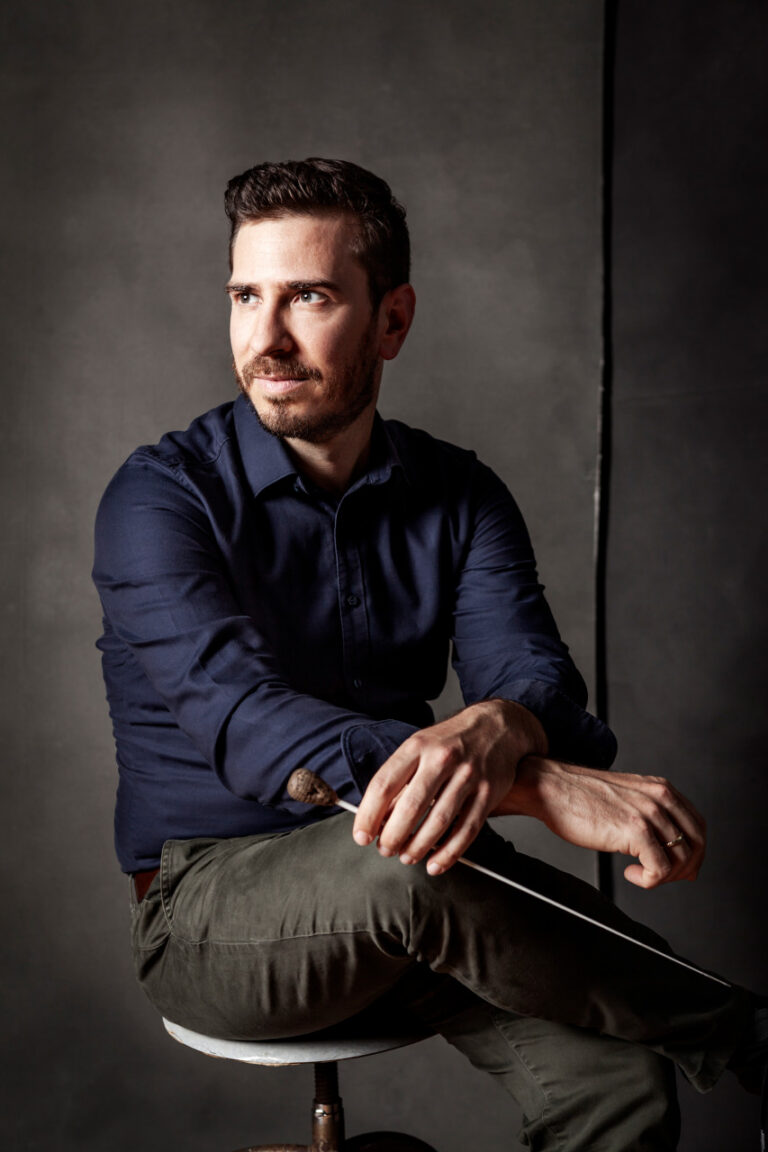 Mario Hartmuth dirigiert Konzerte des Jugendsinfonieorchesters Hessen