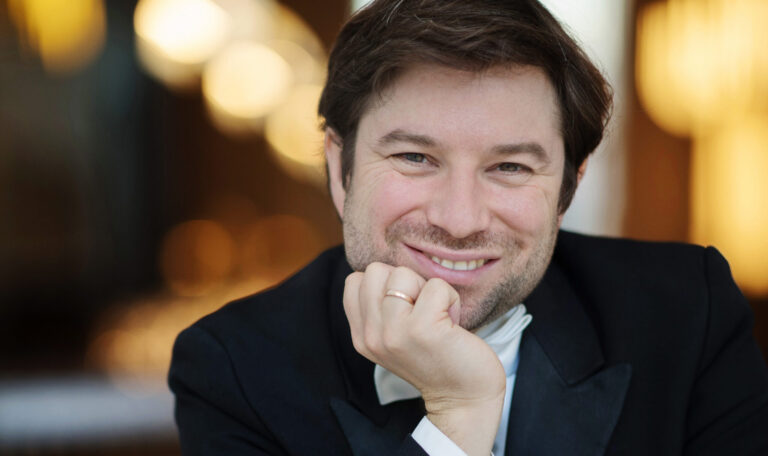 Stephan Zilias wird 2026 Generalmusikdirektor von Opera Ballet Vlaanderen